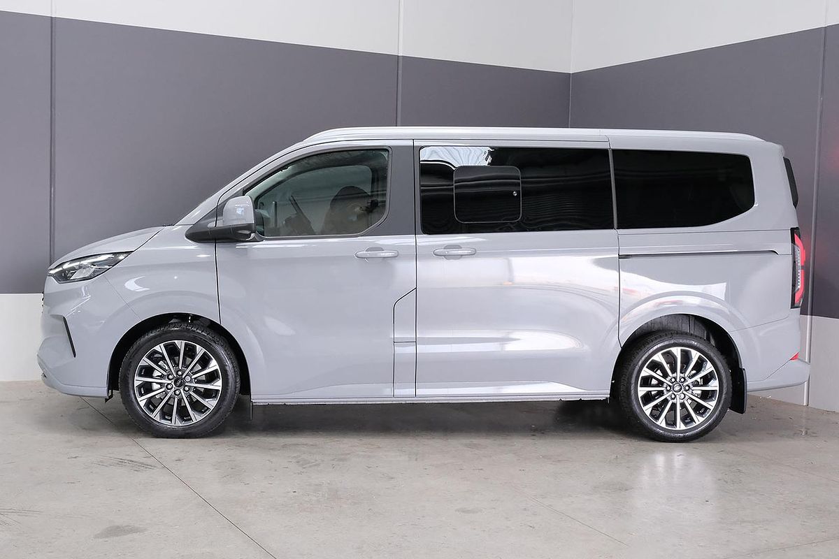 2025 Ford Tourneo Titanium X AV SWB