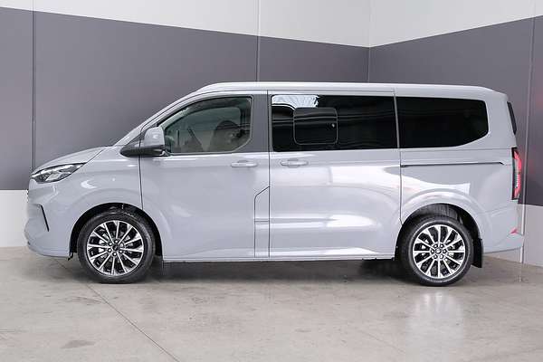 2025 Ford Tourneo Titanium X AV SWB