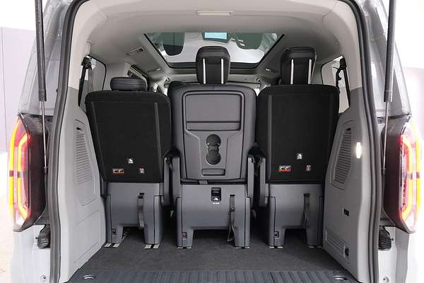 2025 Ford Tourneo Titanium X AV SWB