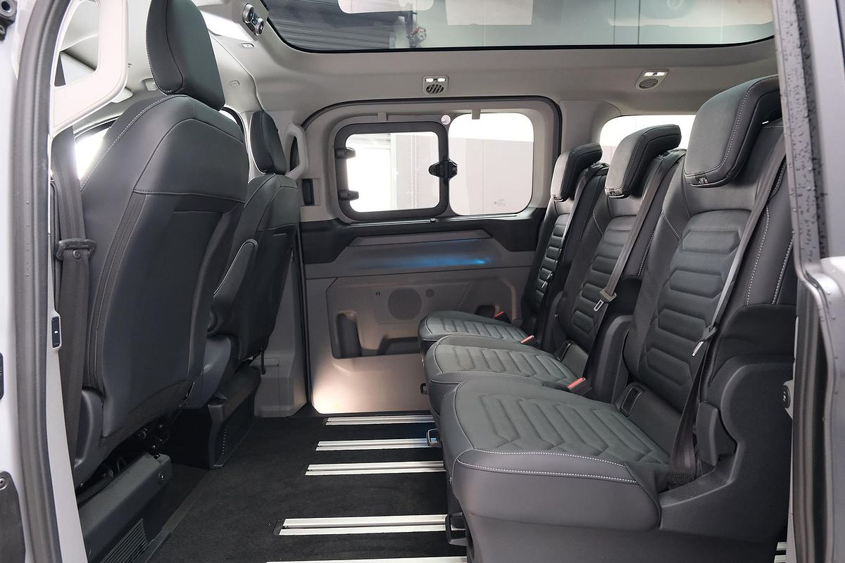 2025 Ford Tourneo Titanium X AV SWB