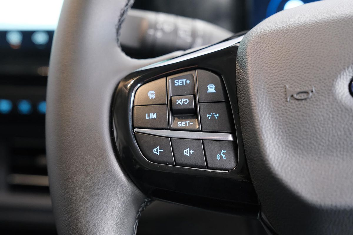 2025 Ford Tourneo Titanium X AV SWB