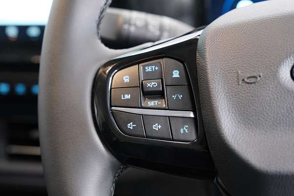 2025 Ford Tourneo Titanium X AV SWB