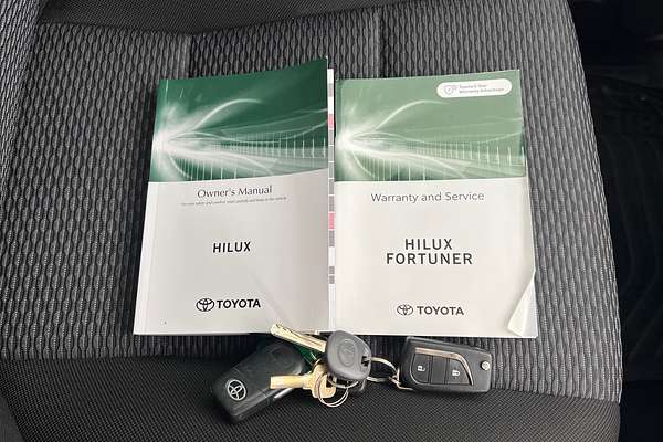 2022 Toyota Hilux Workmate TGN121R Rear Wheel Drive thumb-18