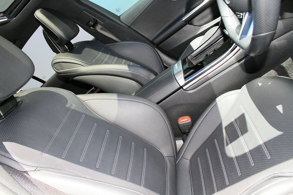 2022 Mercedes-Benz C-Class C200 W206