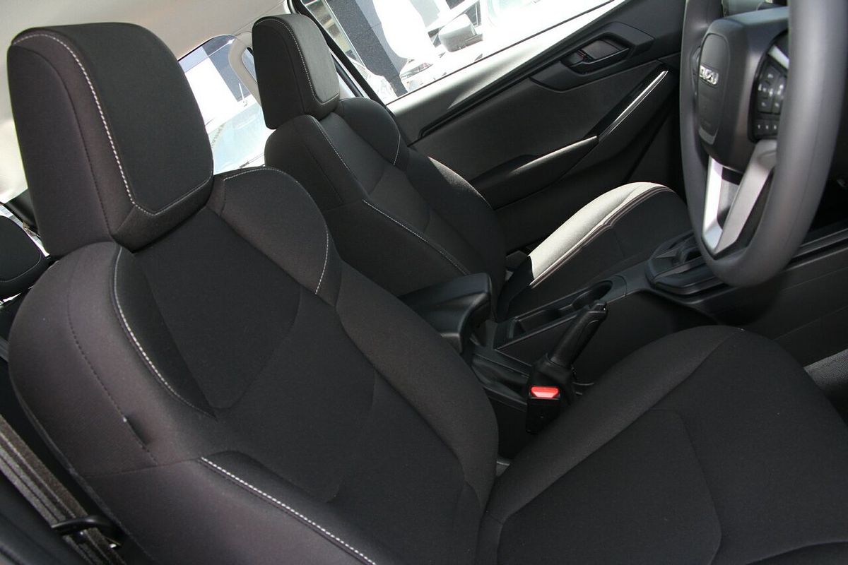 2025 Isuzu D-MAX SX 4X4