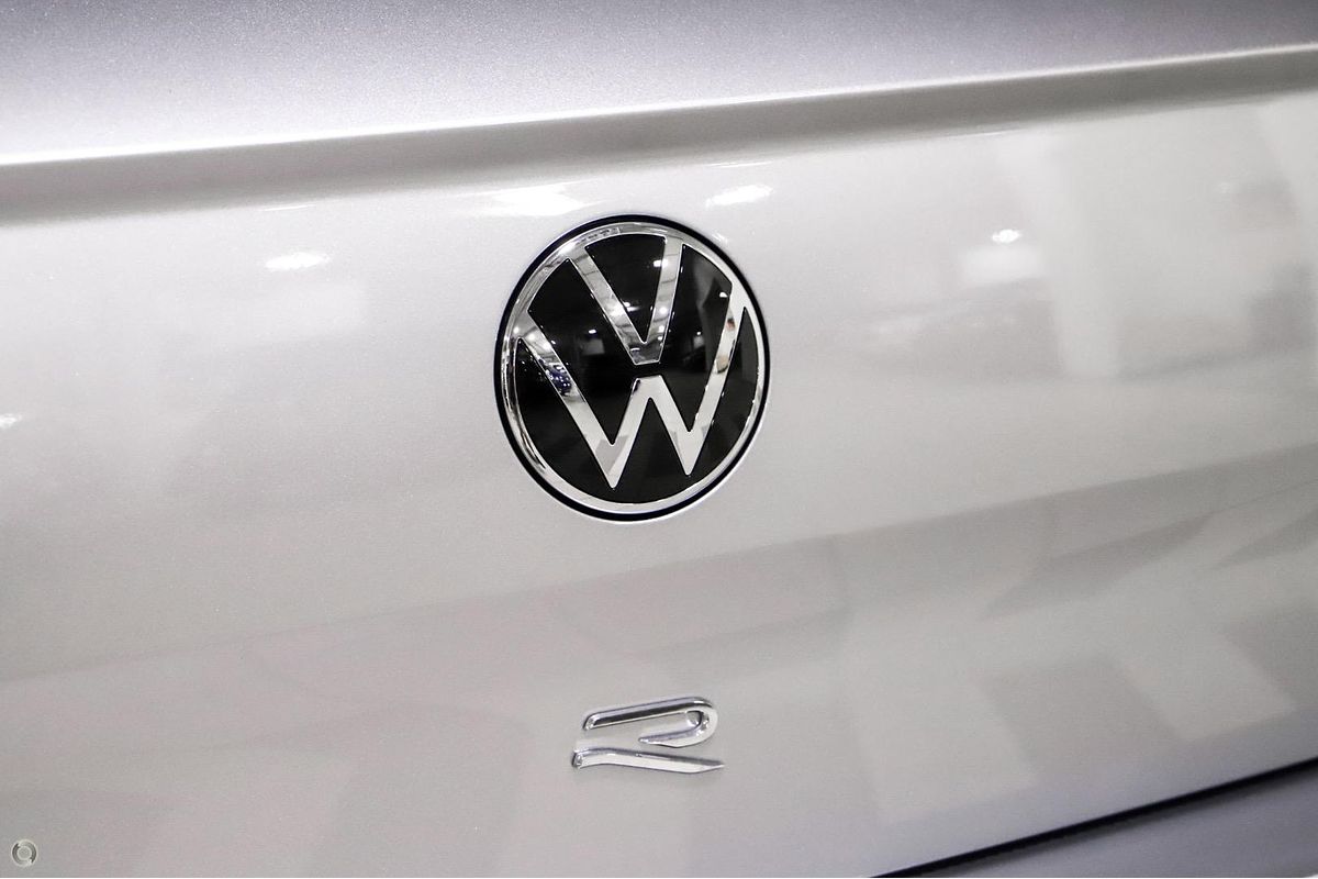 2025 Volkswagen T-Roc R D11