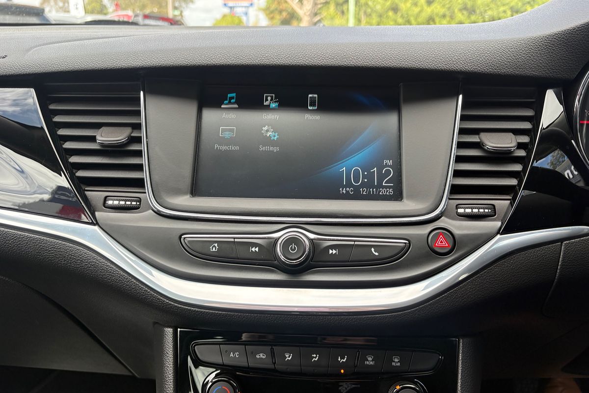 2017 Holden Astra R BK