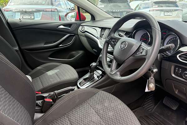 2017 Holden Astra R BK