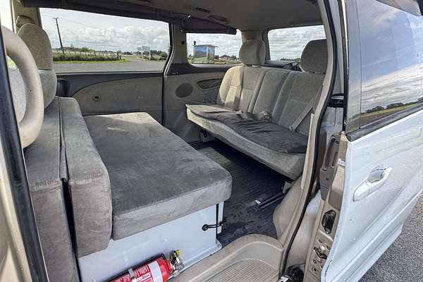 2004 Toyota Estima Campervan