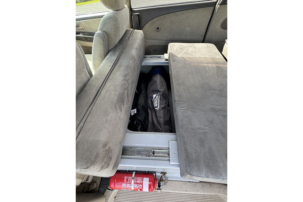 2004 Toyota Estima Campervan