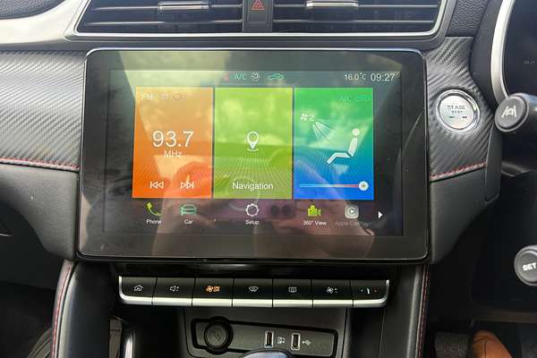 2021 MG ZS Essence AZS1