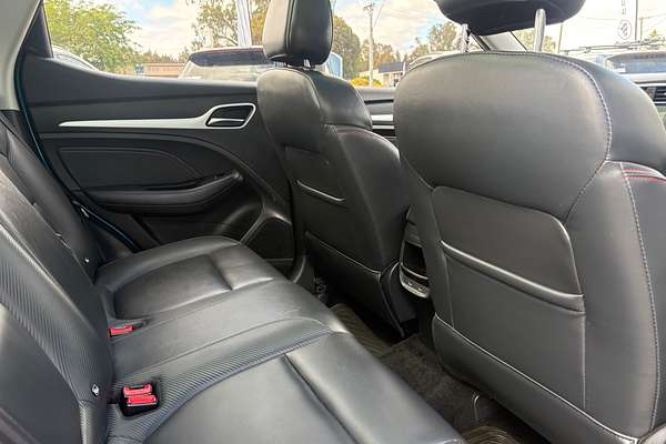 2021 MG ZS Essence AZS1