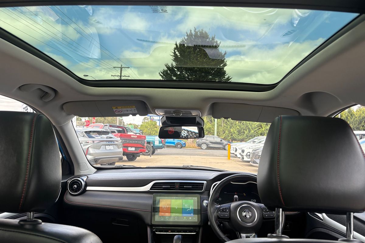 2021 MG ZS Essence AZS1