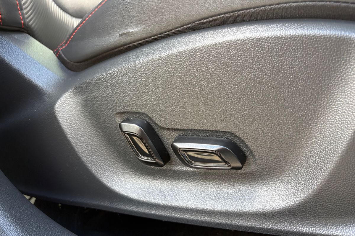 2021 MG ZS Essence AZS1