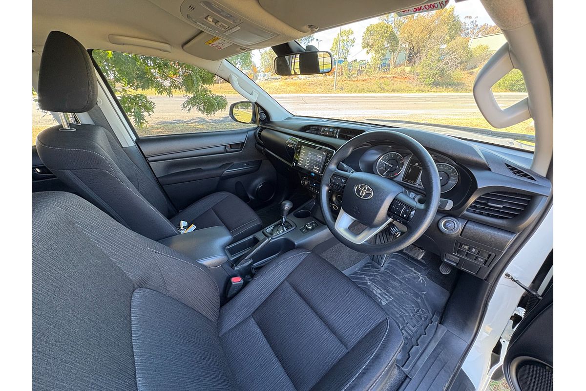 2025 Toyota Hilux SR GUN126R 4X4