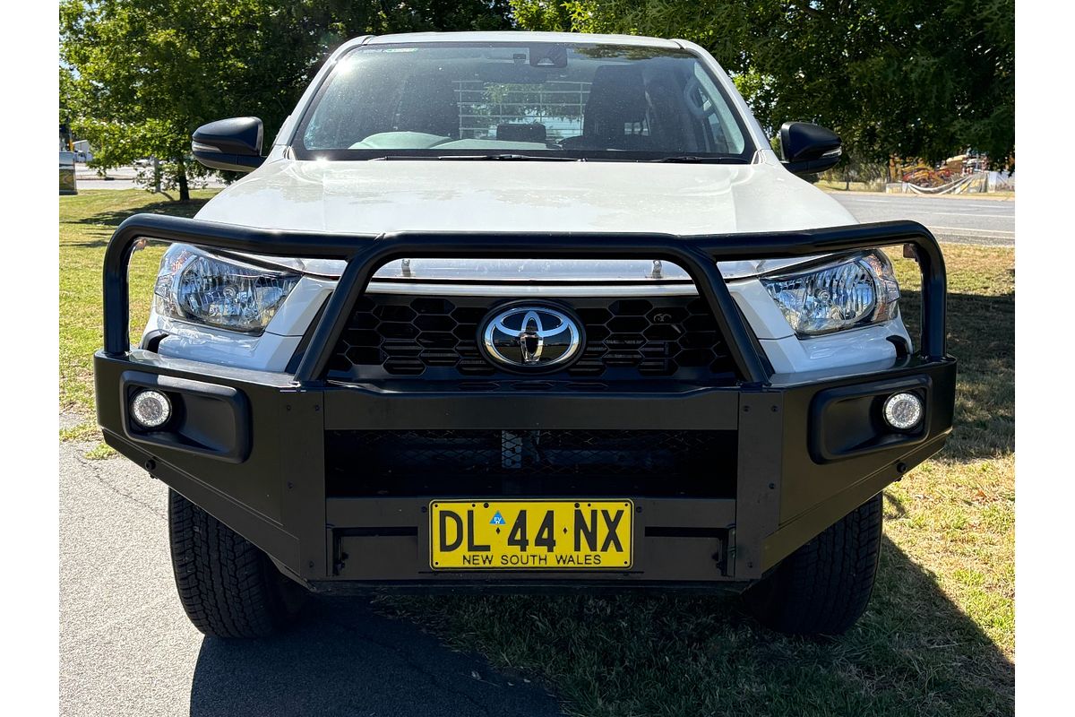 2025 Toyota Hilux SR GUN126R 4X4