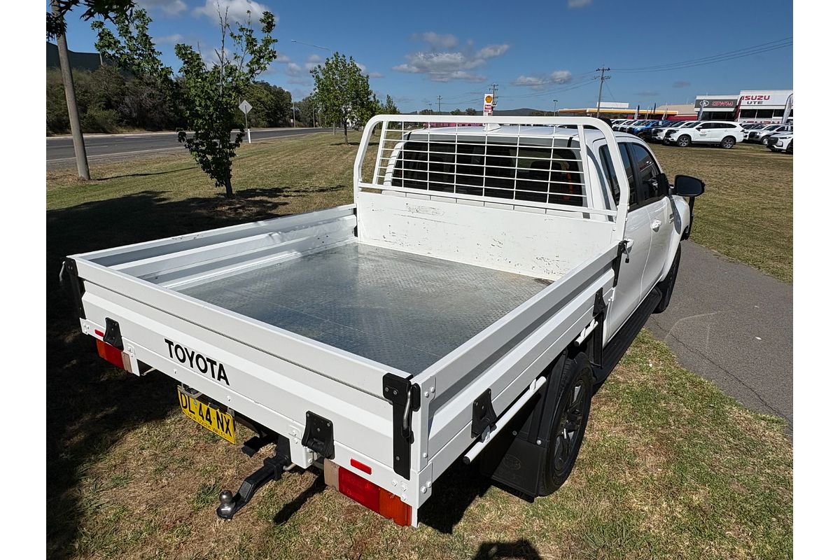2025 Toyota Hilux SR GUN126R 4X4