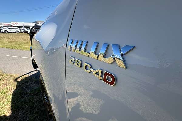 2025 Toyota Hilux SR GUN126R 4X4