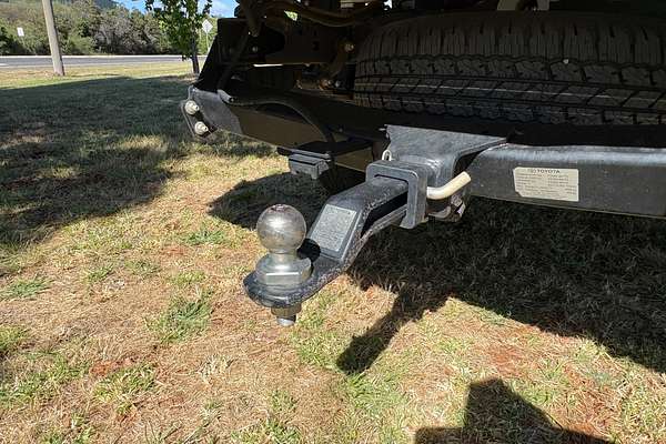 2025 Toyota Hilux SR GUN126R 4X4