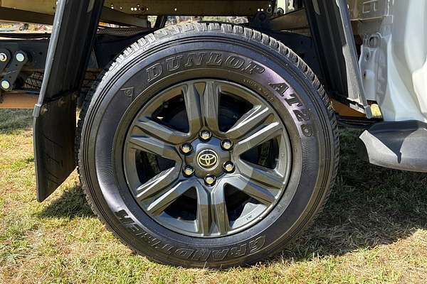 2025 Toyota Hilux SR GUN126R 4X4