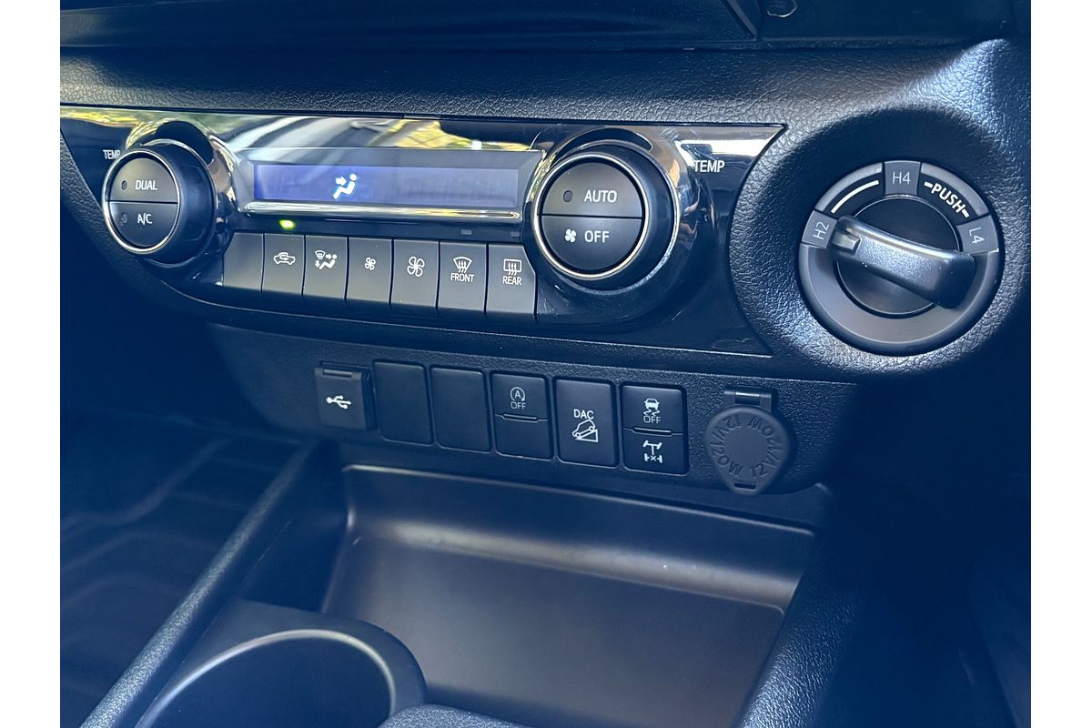 2025 Toyota Hilux SR GUN126R 4X4