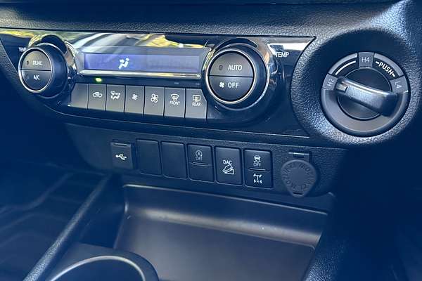 2025 Toyota Hilux SR GUN126R 4X4