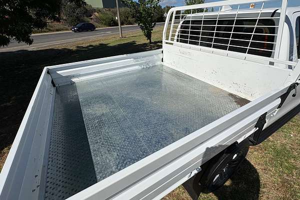 2025 Toyota Hilux SR GUN126R 4X4