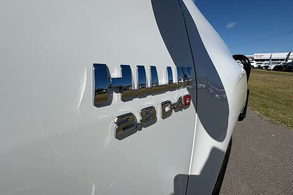 2025 Toyota Hilux SR GUN126R 4X4