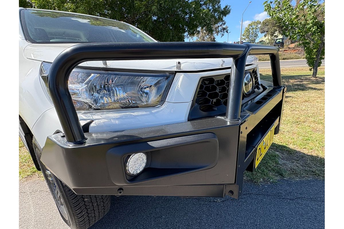 2025 Toyota Hilux SR GUN126R 4X4