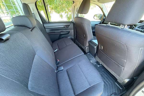 2025 Toyota Hilux SR GUN126R 4X4