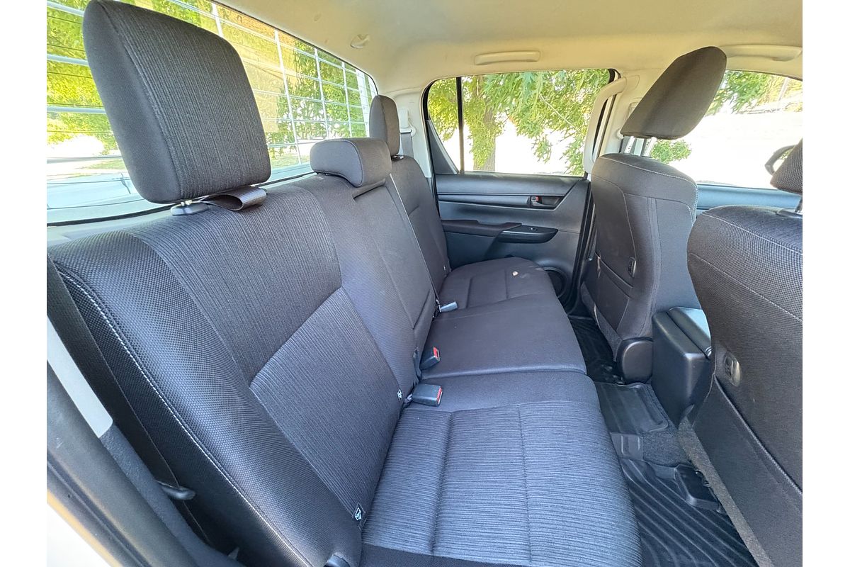 2025 Toyota Hilux SR GUN126R 4X4