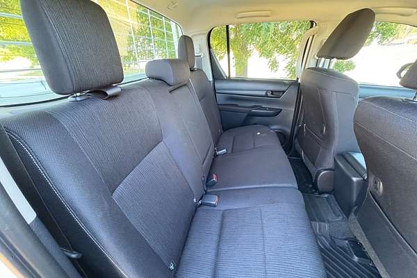 2025 Toyota Hilux SR GUN126R 4X4