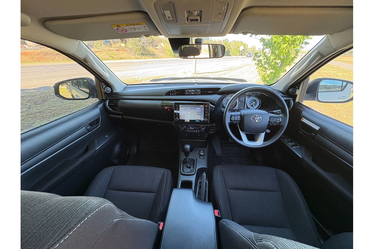 2025 Toyota Hilux SR GUN126R 4X4