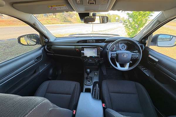 2025 Toyota Hilux SR GUN126R 4X4