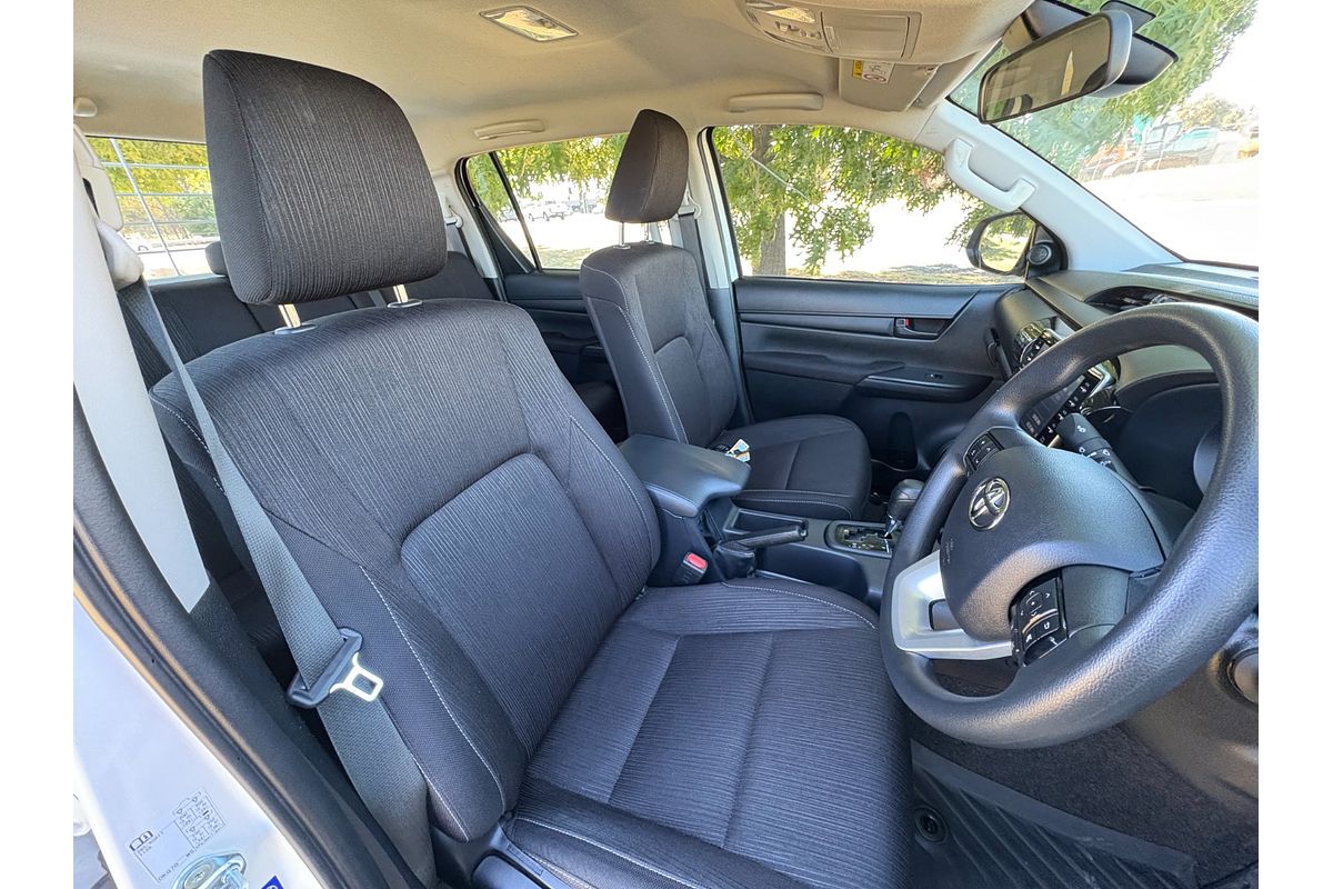 2025 Toyota Hilux SR GUN126R 4X4