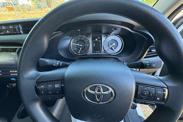 2025 Toyota Hilux SR GUN126R 4X4