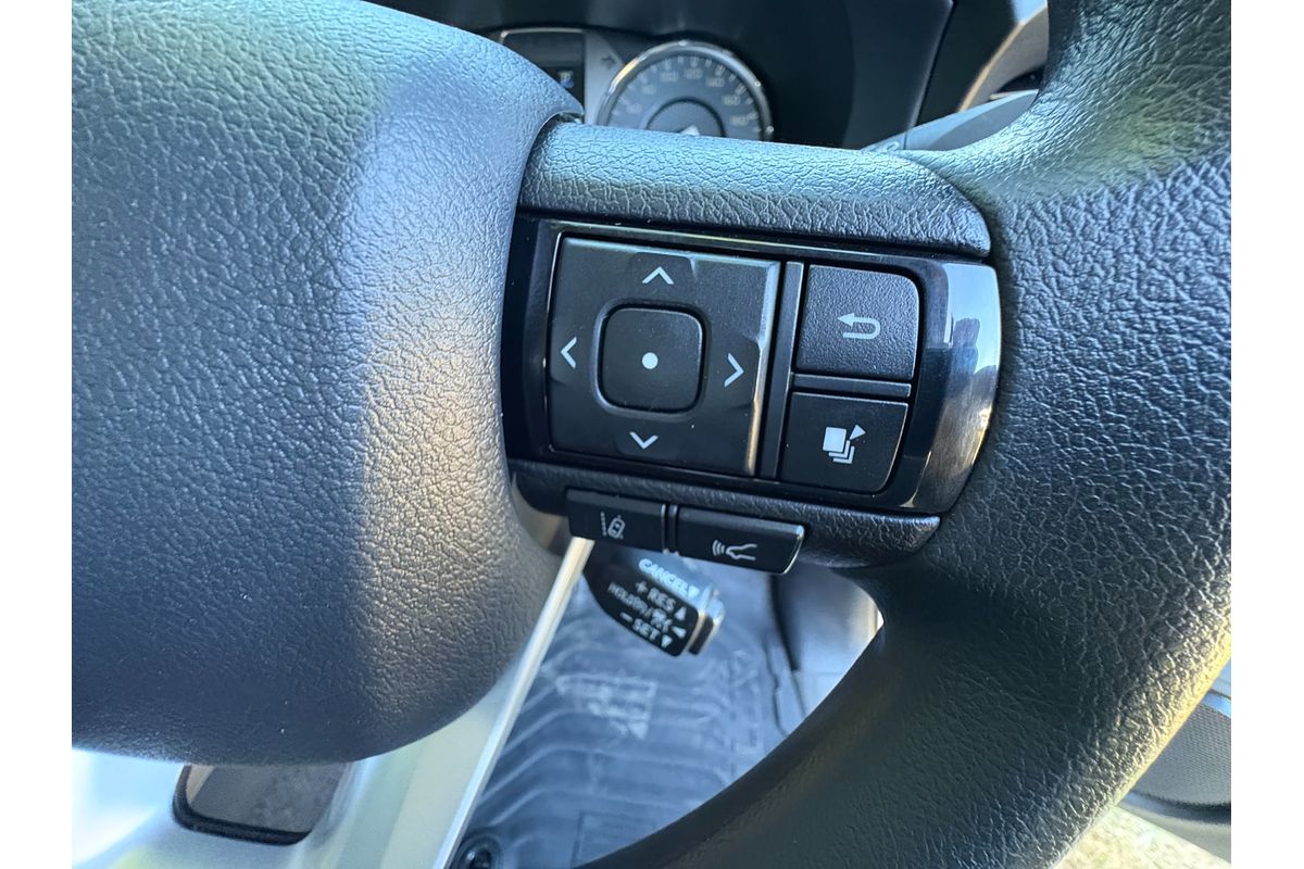 2025 Toyota Hilux SR GUN126R 4X4