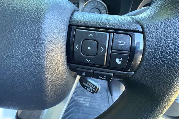 2025 Toyota Hilux SR GUN126R 4X4