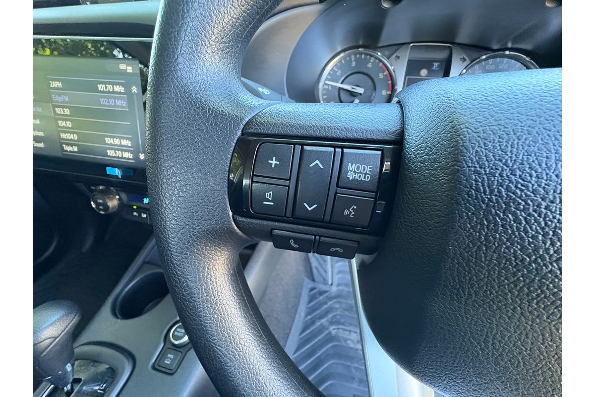 2025 Toyota Hilux SR GUN126R 4X4