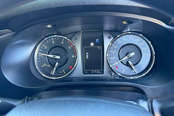 2025 Toyota Hilux SR GUN126R 4X4