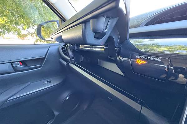 2025 Toyota Hilux SR GUN126R 4X4