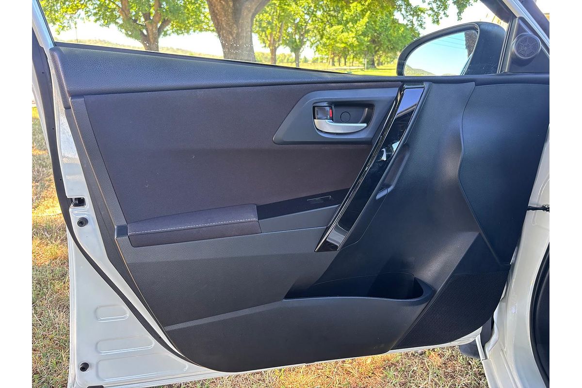 2017 Toyota Corolla Ascent Sport ZRE182R