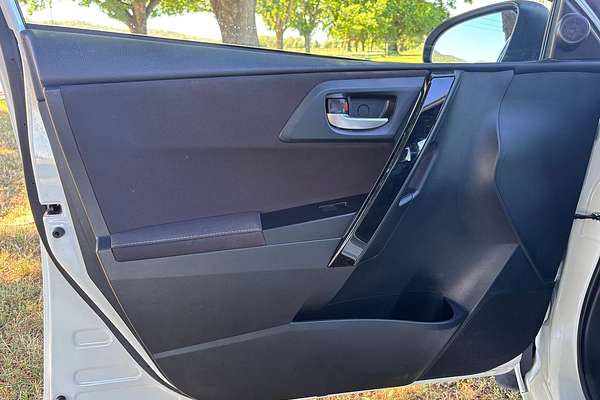 2017 Toyota Corolla Ascent Sport ZRE182R