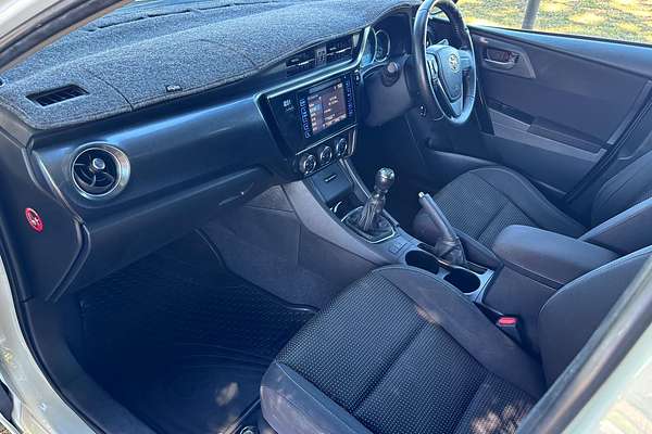 2017 Toyota Corolla Ascent Sport ZRE182R