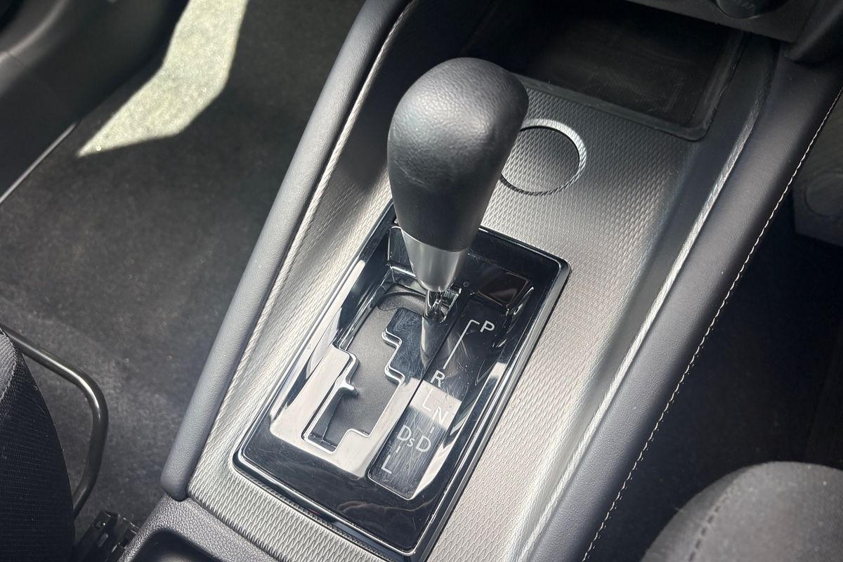 2024 Mitsubishi ASX ES XD