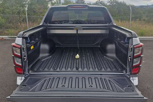 2025 Isuzu D-MAX X-TERRAIN  4X4
