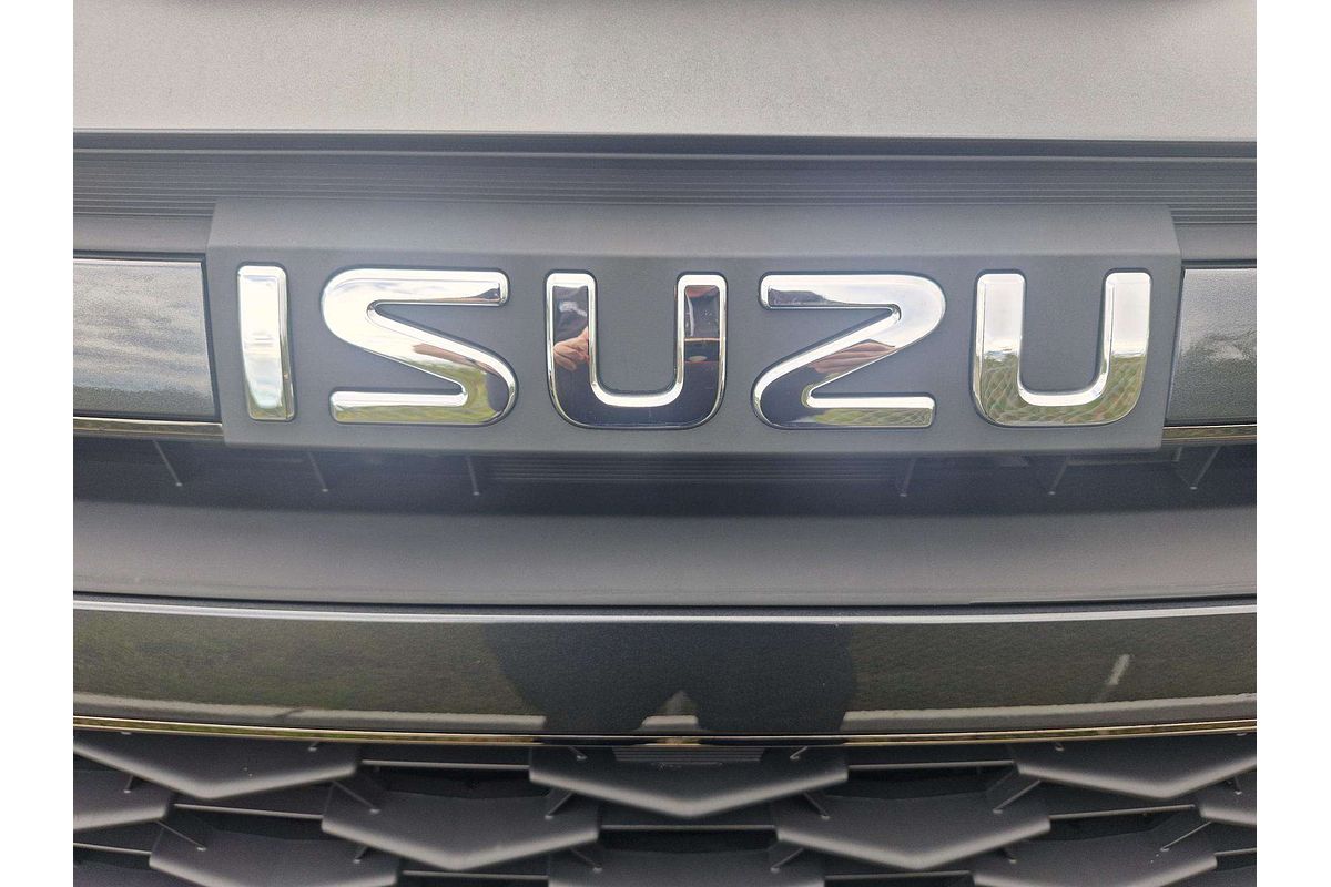 2025 Isuzu D-MAX X-TERRAIN  4X4