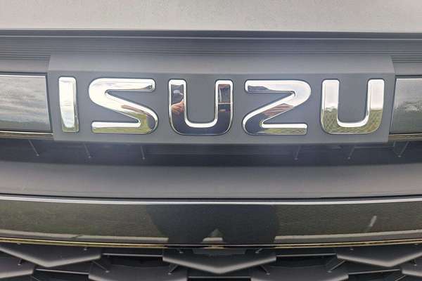 2025 Isuzu D-MAX X-TERRAIN  4X4