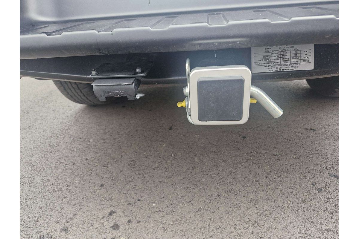 2025 Isuzu D-MAX X-TERRAIN  4X4