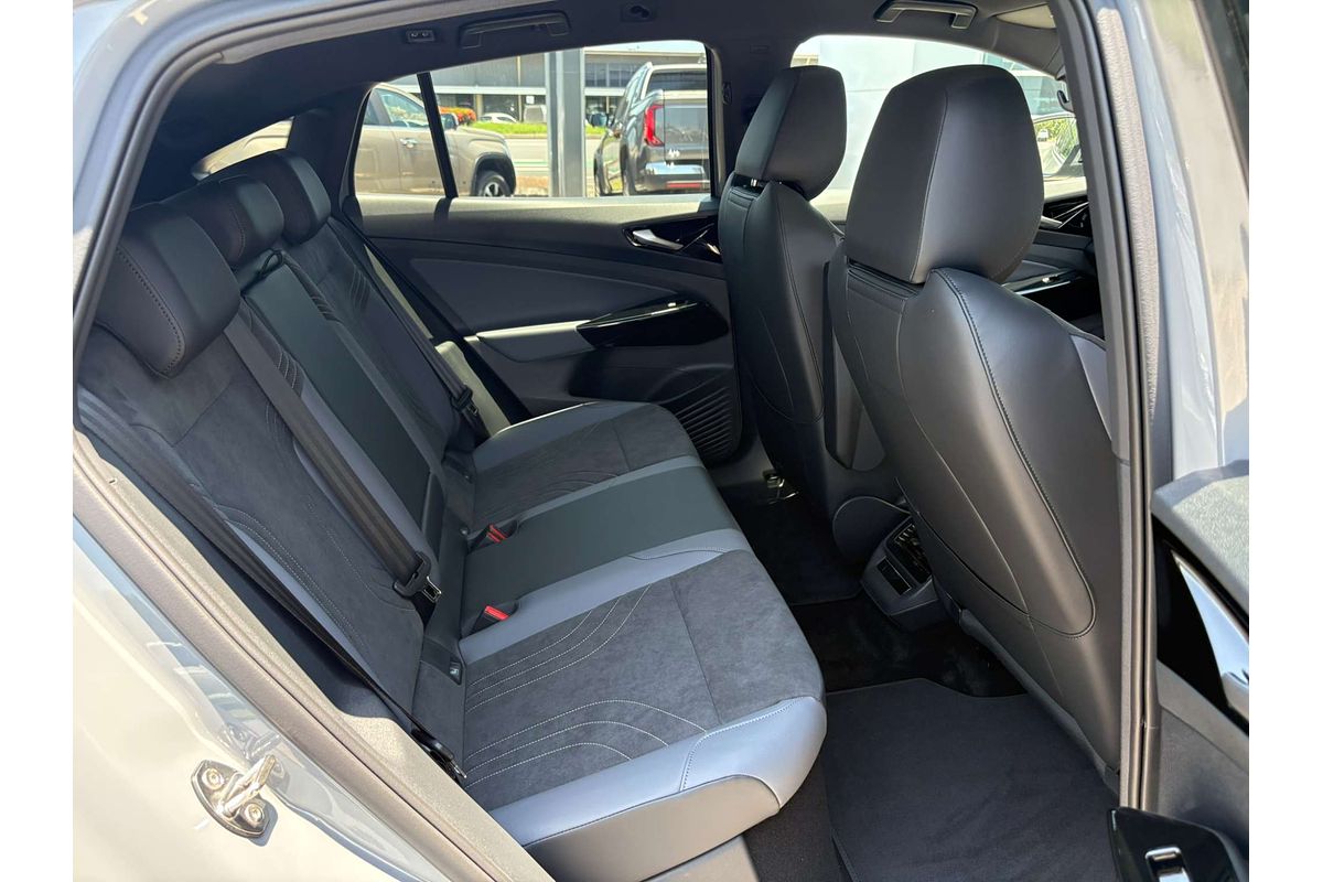 2025 Volkswagen ID.5 Pro E2